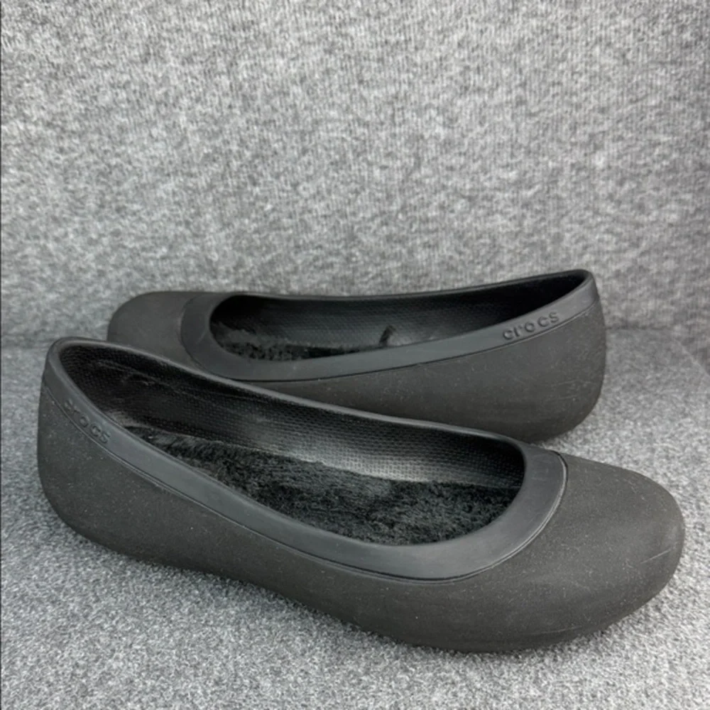 Crocs Mammoth Black‎ Faux Shearling Lined Ballet Flat Size 7